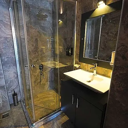 Queen Boutique Ξενοδοχείο 3*